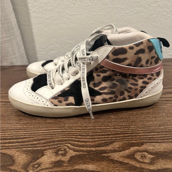 Golden Goose Sneakers - Picture 2 of 6